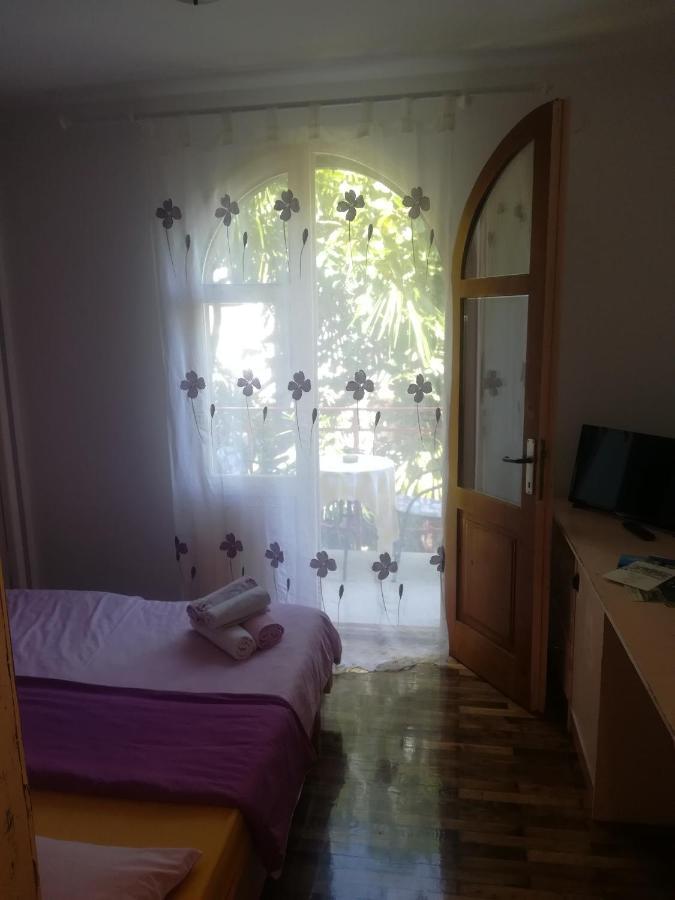 Romantic Room With Balcony Laurana Esterno foto